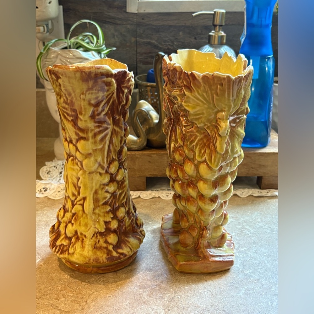 Vintage McCoy Grapevine Pitcher & Matching Vase Planter Set Grape Leaf Pottery - Picture 2 of 11